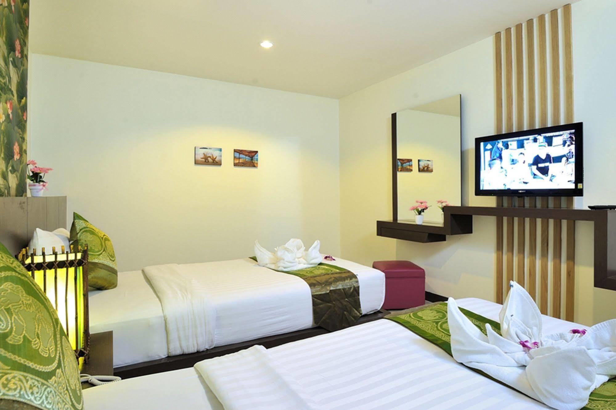 Pimrada Hotel Patong Eksteriør bilde