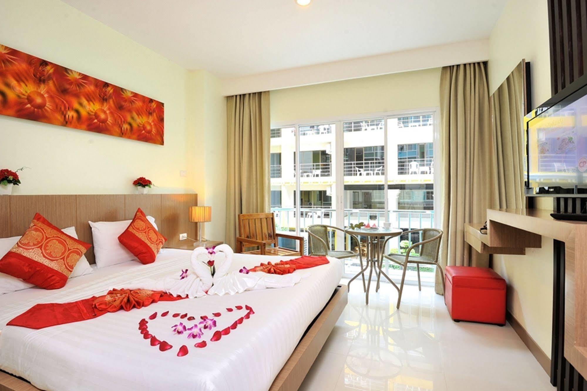 Pimrada Hotel Patong Eksteriør bilde